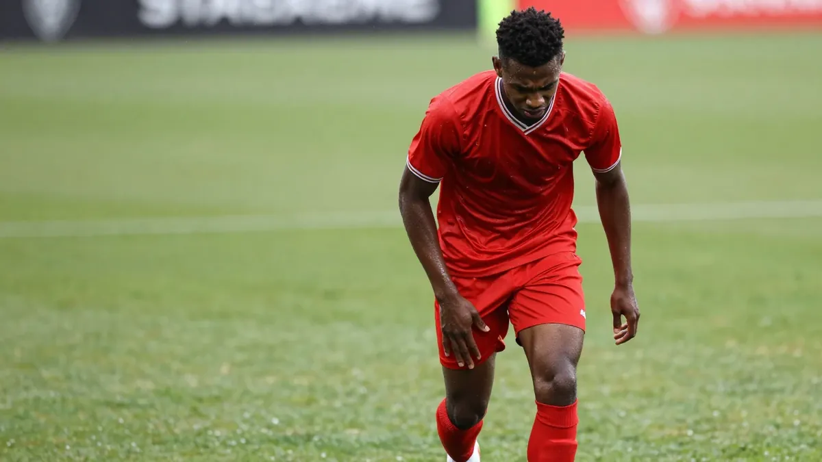 Der 20-jährige Stürmer Christian Kofane musste im Afrika-Cup-Qualifikationsspiel gegen die Komoren zur Halbzeit...