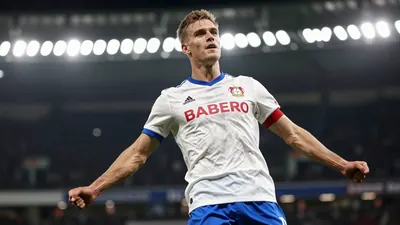 Bayer Leverkusen gewinnt mit einem Doppelpack von Patrik Schick gegen den spanischen Erstligisten FC Sevilla mit 2:1